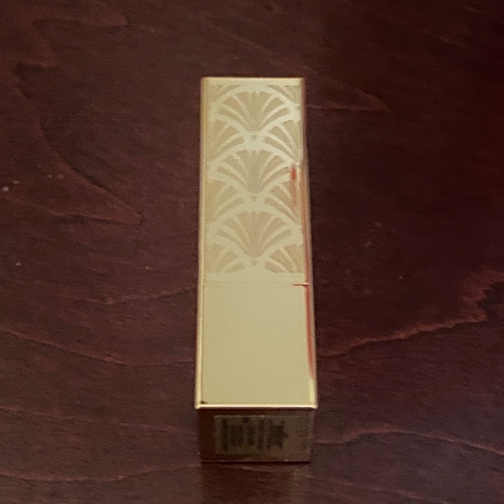 Estee Lauder Pure Color Red Velvet Lipstick